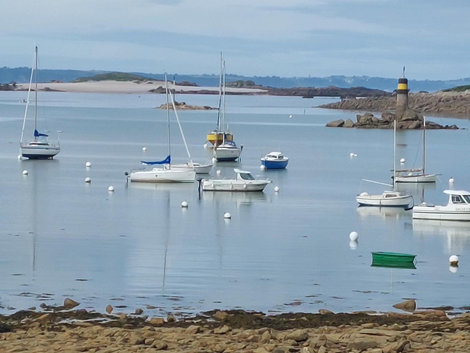 Holiday home Ile Grande, Location Maison Saisonniere Chez Dom Et Cathy C *